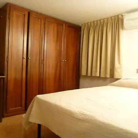 Hazel 3* Venice