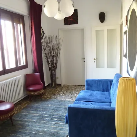 Hotel Hazel