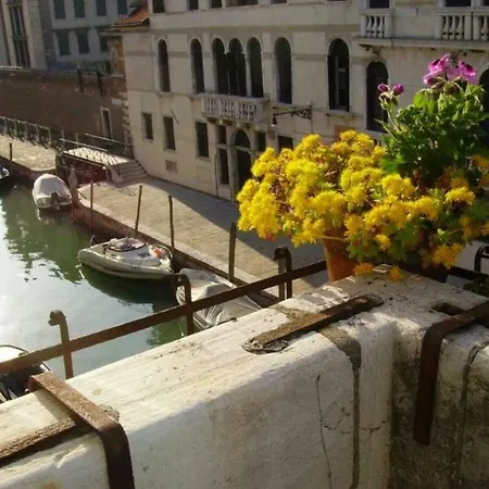 Ca Dei Fioi Piano Nobile In Palazzo Del 1500 * Venice