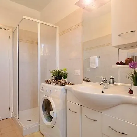 Garden View Apartment *