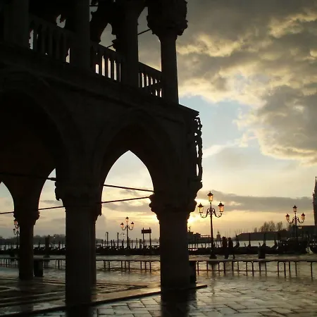 Essence Of * Venice