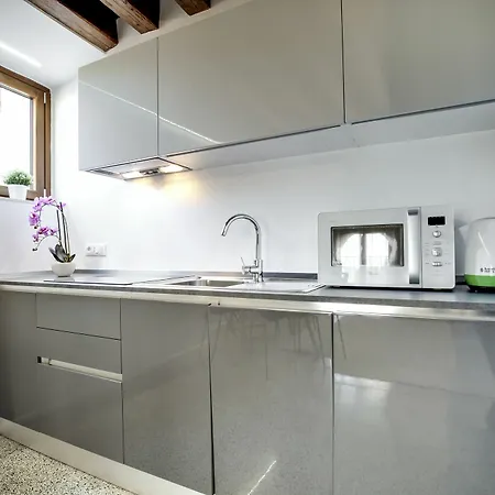 Ormesini Apartment