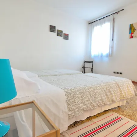 Casa Luminosa