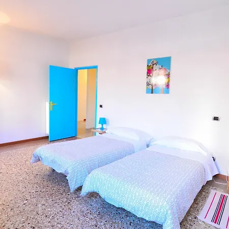 Casa Luminosa