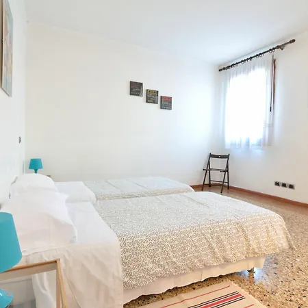 Casa Luminosa * Venice
