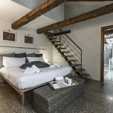 Design District R&r Apartment *