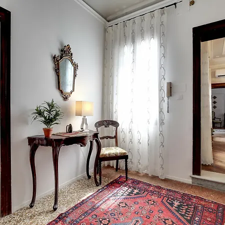 Apartment San Vidal Venice