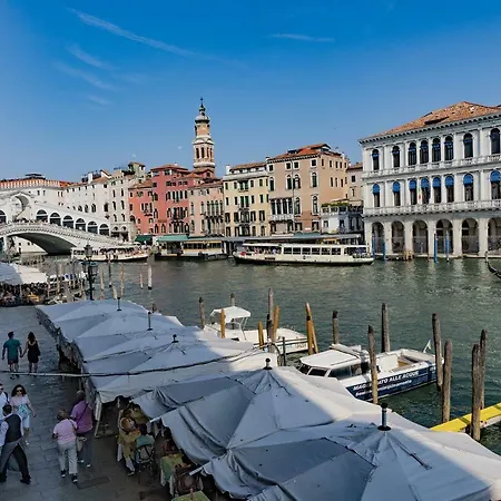 Apartment Ca' Fornoni Grand Canal