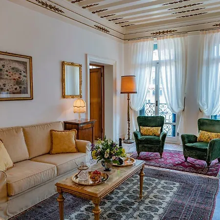 Apartment Ca' Fornoni Grand Canal