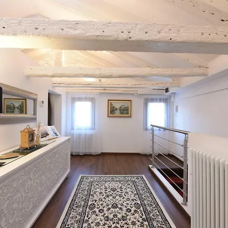 Apartment Sweet Frari *