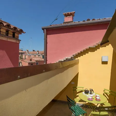 Rialto Secret Terrace Apartment *