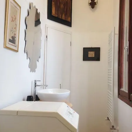 Ca' Correggio Apartment
