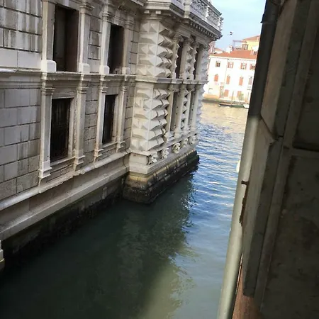 Ca' Correggio Apartment