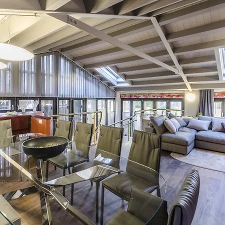 Luxury Penthouse *