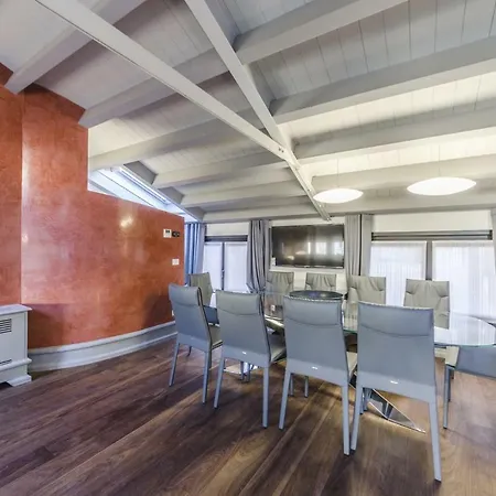Luxury Penthouse *