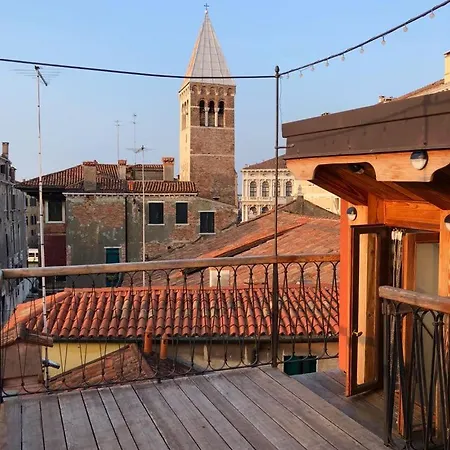 Key Location Near Palazzo Grassi * ונציה