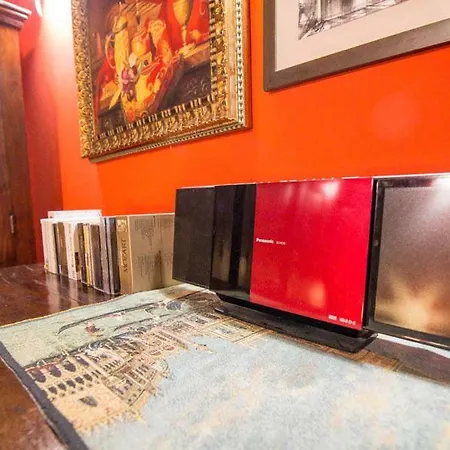 Between The Channels, In San Marco Apartment Venedig
