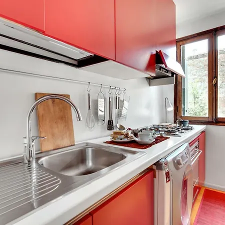 Bragora Smoochy Attic In Apartment Venice