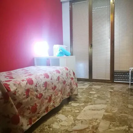 Aurora Hostel 3*
