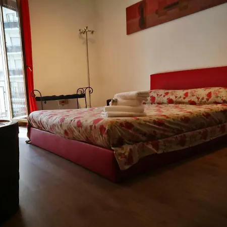 Aurora Hostel 3*