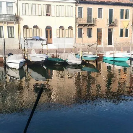 House On The Water Murano Apartment *