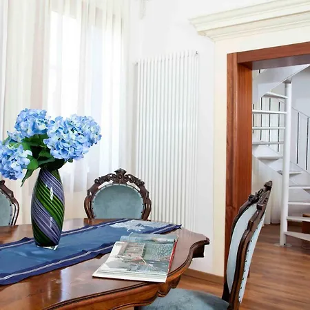 Apartment Di.gianfranco Piano Nobile *