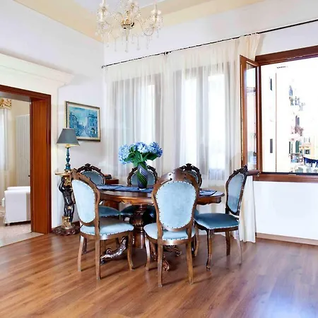 Apartment Di.gianfranco Piano Nobile *