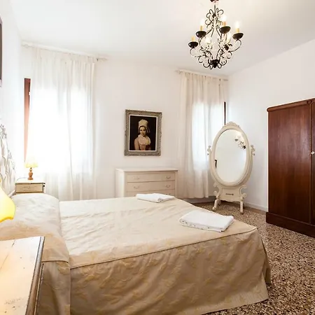 Prince Apartments Daire