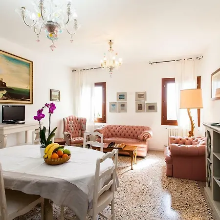 Daire Prince Apartments