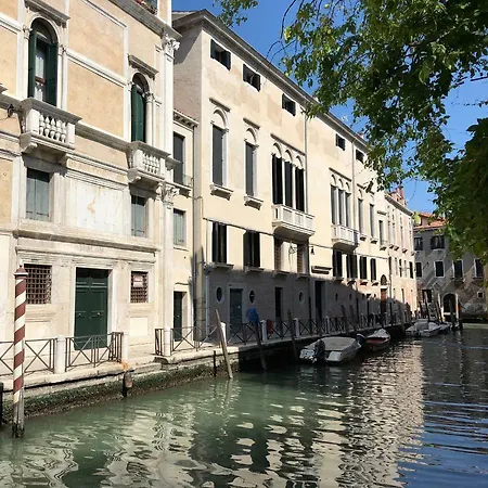 Apartment Palazzo Vendramin Costa Venice