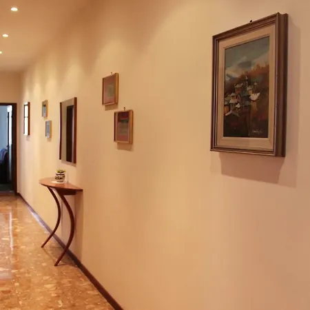 Apartment Venetian Mood Bianco Venice