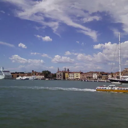 Harmony San Basilio Apartment Venedig