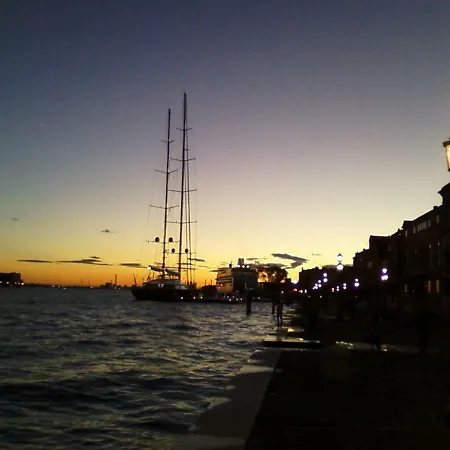 Apartment Harmony San Basilio Venedig