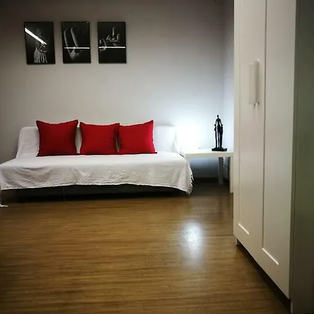 Guest house Aurora Hostel