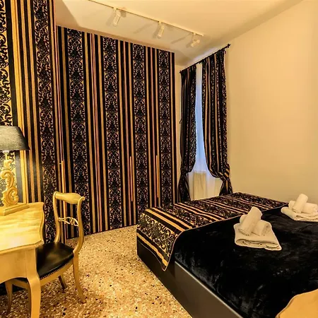 Palazzo Del Sale, Rialto Apartment Venice