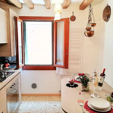 Santacroce Apartment *