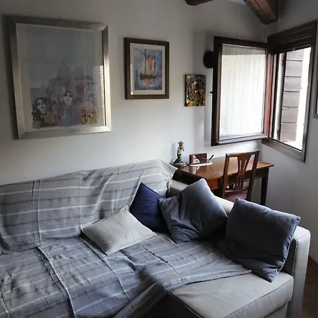 Apartment Mansarda Querini Venice