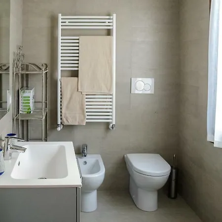 Azzurro Two Bathrooms * Venice