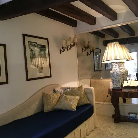 Henry's Heaven Venice