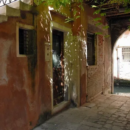 Apartment Dorsoduro - Corte Della Comare Venice