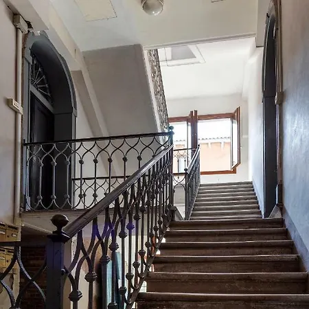 Ca' Zora - Contemporary & Barock House Apartment