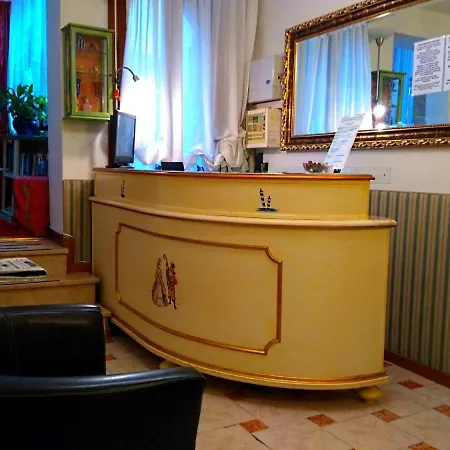 Hotel San Salvador Basic & Local 2 Stars Venedig