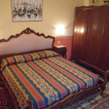 Alle 3 Stelle Barocco Βενετία