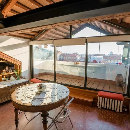 Romantic Penthouse Venice