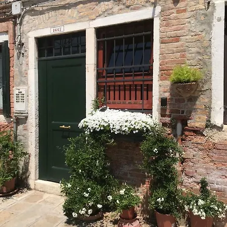 Lovely San Basilio Apartment