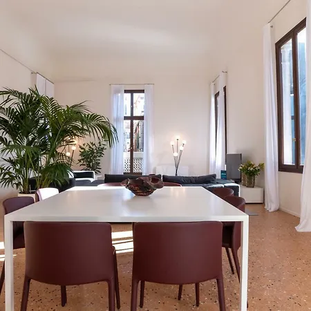 Apartment Palazzo Vendramin Costa Venice