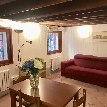 Ca' Bernarda Apartment *