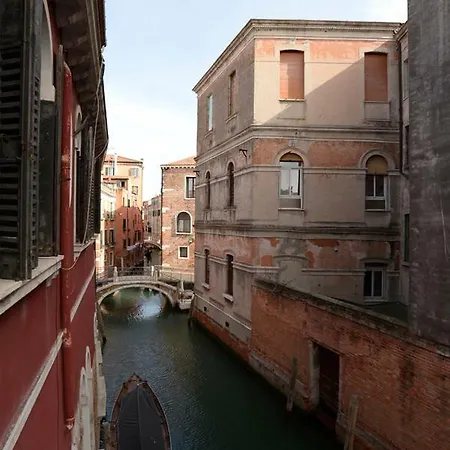 Sunny Canal A/c Wifi