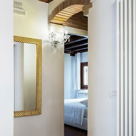 Apartment Antico Caminetto Biennale Venice