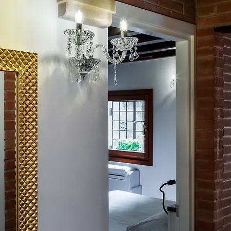 Antico Caminetto Biennale Apartment